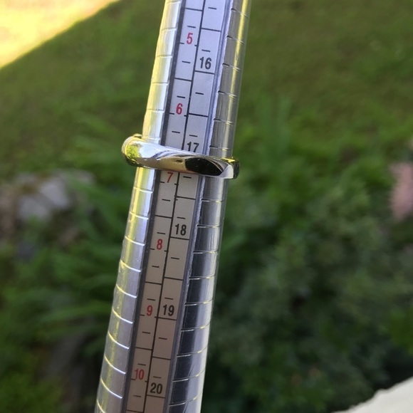 Lia Sophia silver toned ring with brown stone - Picture 7 of 7